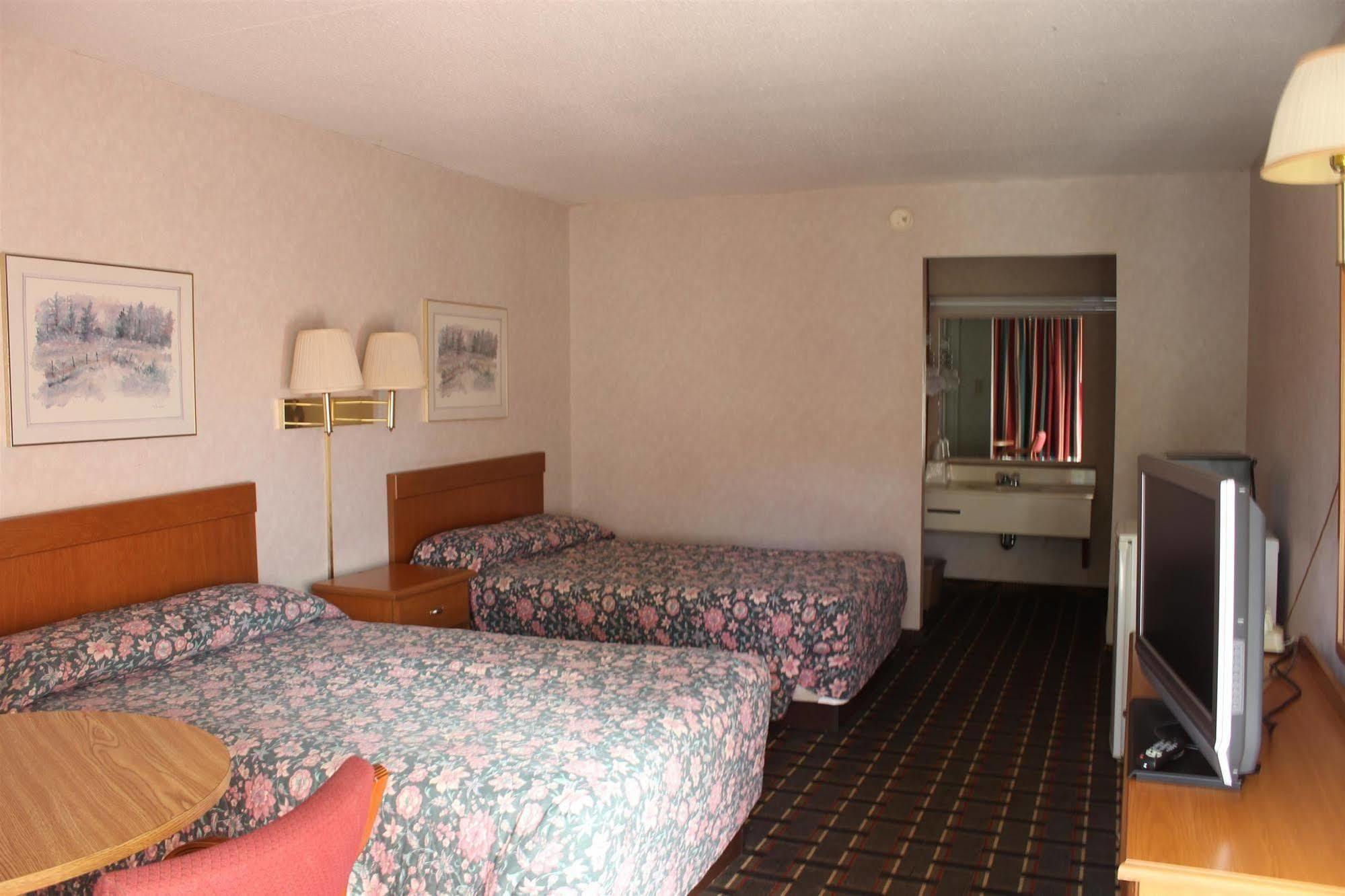 Town And Country Inn Suites Spindale Forest City Eksteriør bilde